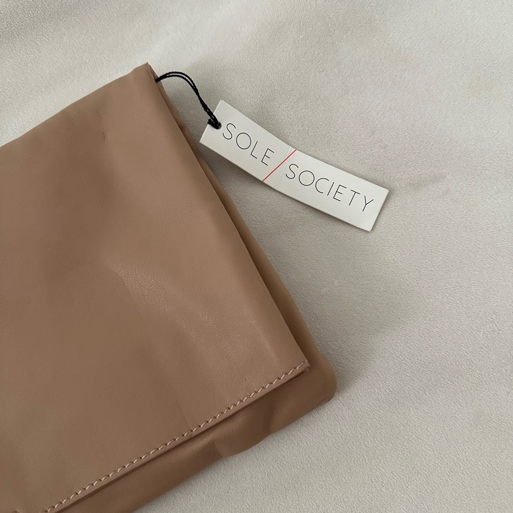 NWT SOLE SOCIETY Tan Clutch